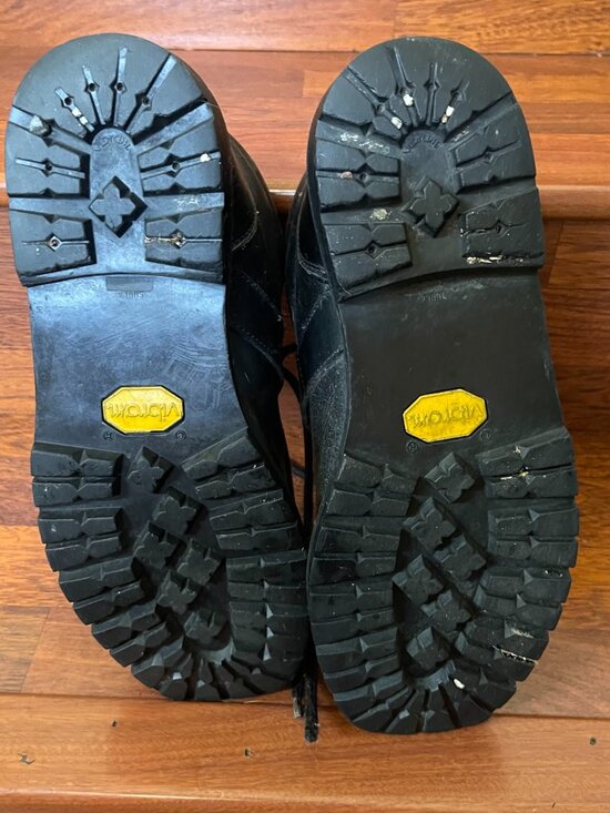 Tommy Hilfiger Men\'s Black 8.5M Leather Ankle Boots Vibram Steel Toe Italy Made
